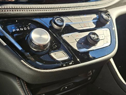 New 2026 Chrysler Pacifica Pinnacle image 22