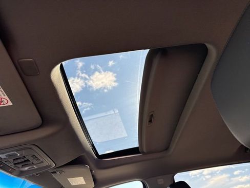 Used 2021 Chevrolet Silverado 3500 LTZ w/ LTZ Convenience Package image 29