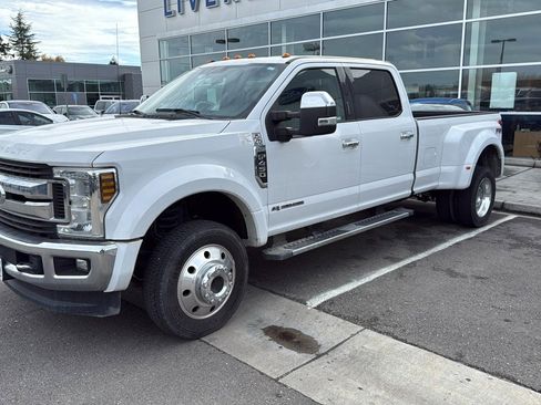 Used 2019 Ford F450 XLT w/ XLT Premium Package image 1