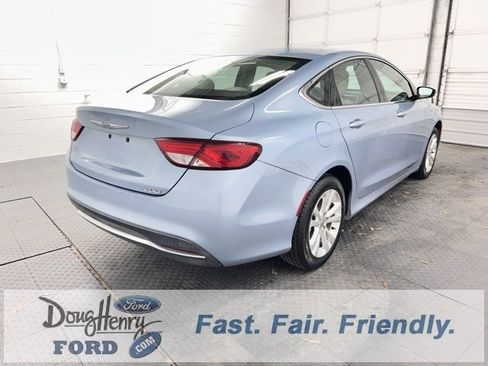 Used 2015 Chrysler 200 Limited image 7