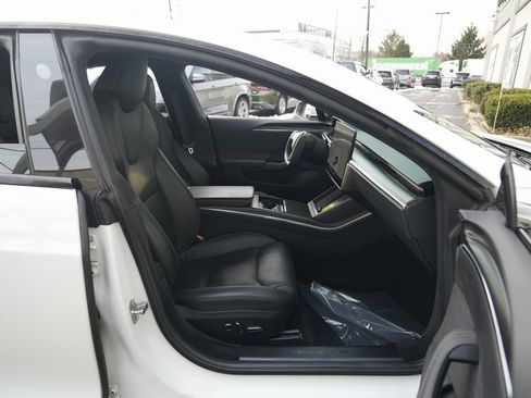 Used 2022 Tesla Model S Plaid image 31
