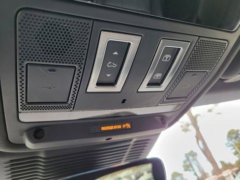 Used 2026 Land Rover Range Rover Evoque Dynamic SE image 38