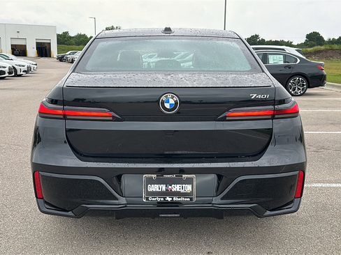 New 2026 BMW 740i RWD image 7