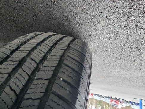 Used 2017 Kia Sorento EX image 10