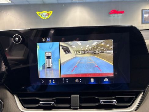 New 2026 Chevrolet Equinox LT w/ Convenience Package II FWD image 29