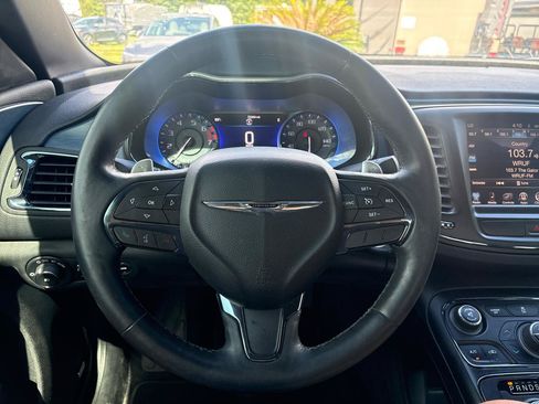 Used 2015 Chrysler 200 S FWD image 11