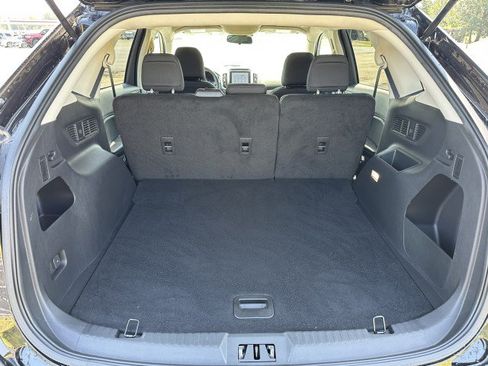 Used 2024 Ford Edge SE w/ Black Appearance Package image 8