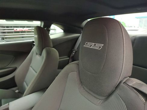 Used 2010 Chevrolet Camaro SS RWD image 9