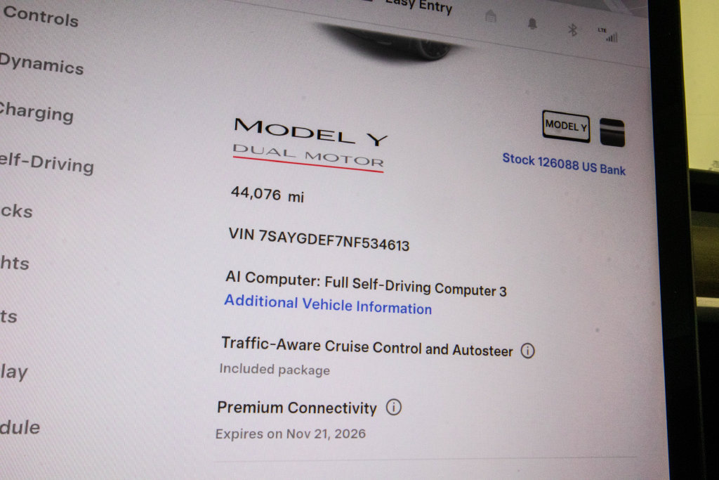 Used 2022 Tesla Model Y Performance AWD/4WD image 20