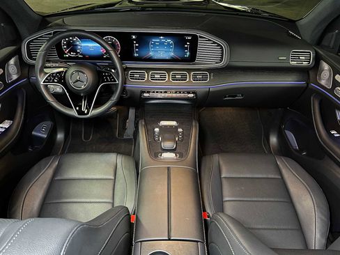 Certified 2025 Mercedes-Benz GLS 450 4MATIC image 40