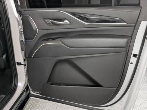 Used 2023 Cadillac Escalade ESV Sport AWD/4WD image 22
