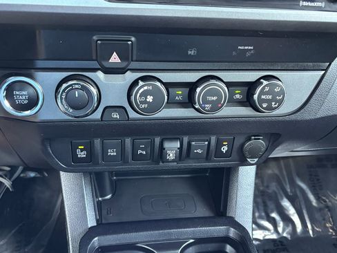 Certified 2020 Toyota Tacoma TRD Sport w/ Technology Package AWD/4WD image 45