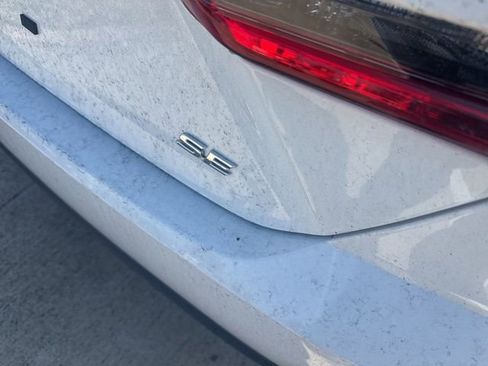 Used 2025 Toyota Camry SE image 4