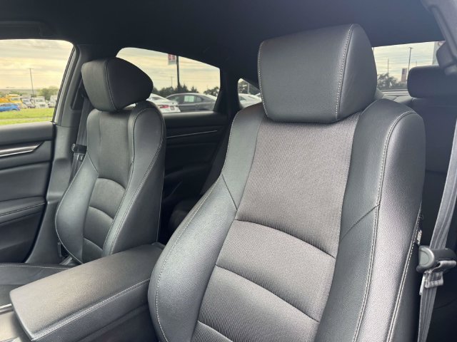 Used 2019 Honda Accord Sport image 11