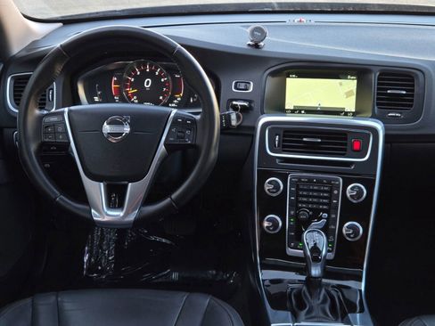 Used 2016 Volvo V60 T5 Cross Country w/ Convenience Package AWD/4WD image 25
