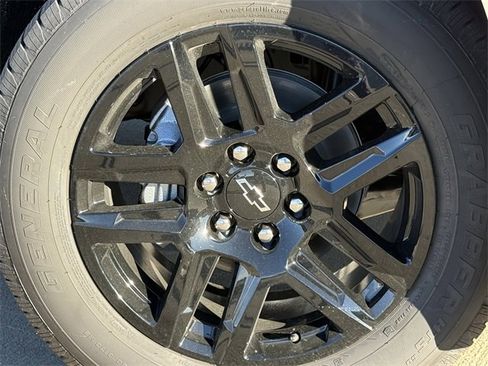 New 2026 Chevrolet Silverado 1500 Custom w/ LPO, Dark Essentials Package image 10