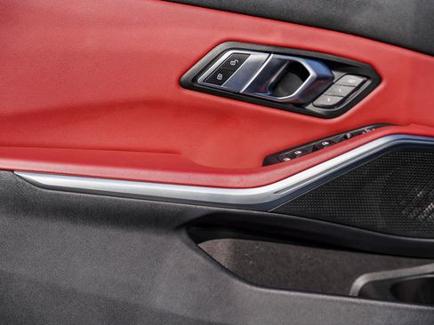 Used 2022 BMW 330i Sedan w/ Convenience Package image 19