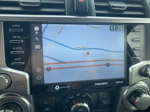 Used 2021 Toyota 4Runner SR5 Premium image 18