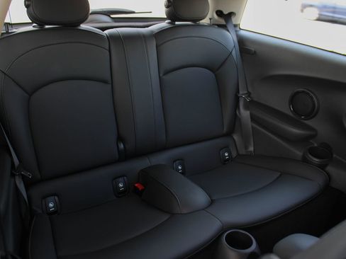 Used 2022 MINI Cooper S image 22