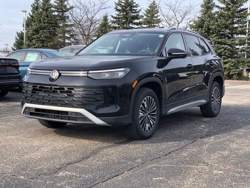 New 2026 Volkswagen Tiguan S AWD/4WD image 3