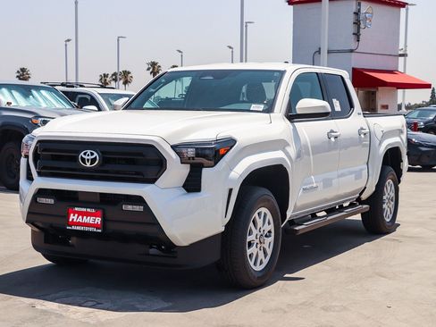 New 2026 Toyota Tacoma SR5 RWD image 3