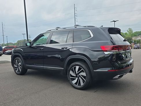 Used 2025 Volkswagen Atlas SEL AWD/4WD image 3