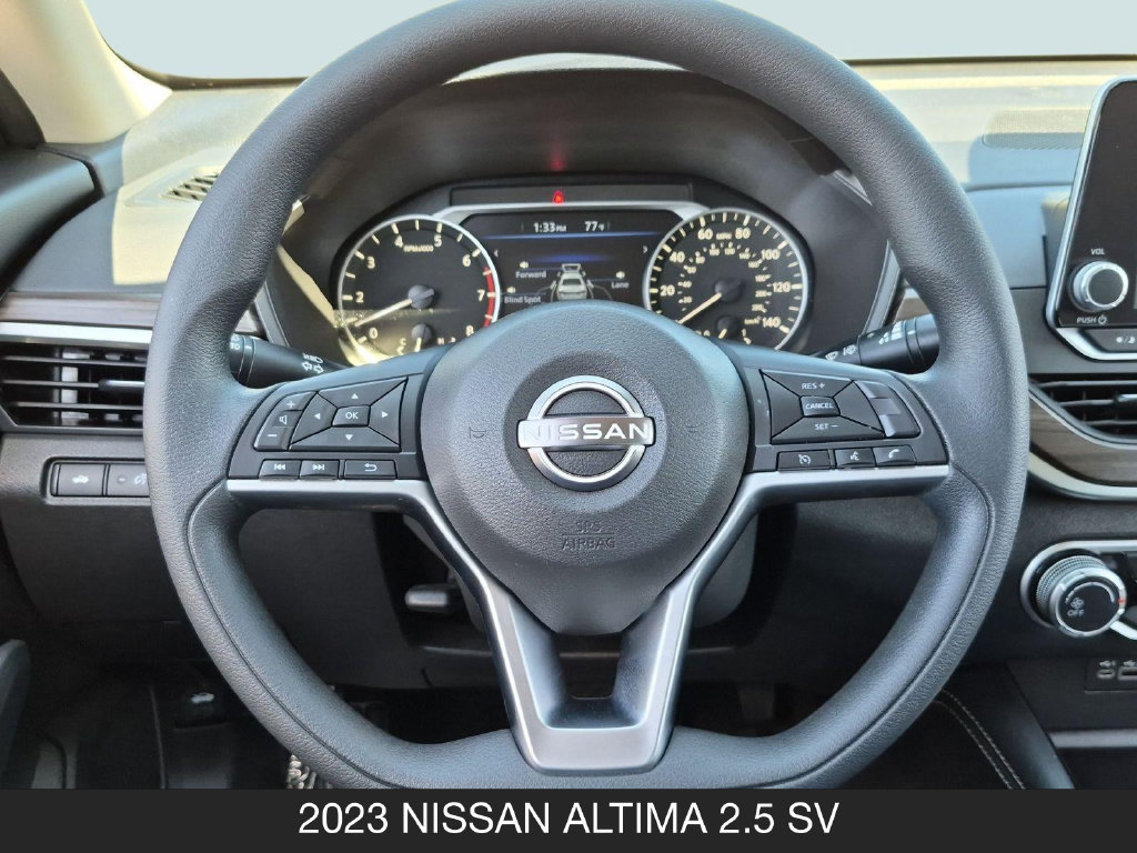 Used 2023 Nissan Altima 2.5 SV FWD image 12