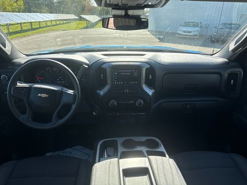 Used 2023 Chevrolet Silverado 1500 Custom AWD/4WD image 4
