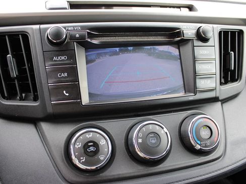 Used 2018 Toyota RAV4 LE w/ All Weather Liner Package FWD image 17