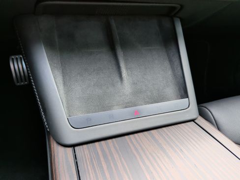 Used 2023 Tesla Model S AWD/4WD image 17