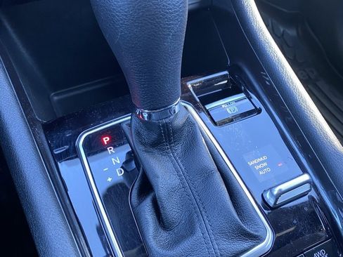 Used 2024 Jeep Compass Sport image 18