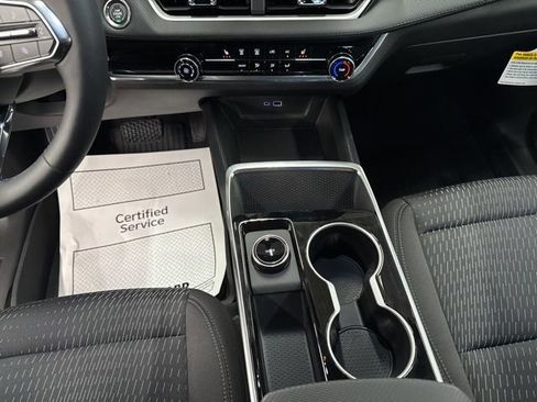 New 2026 Chevrolet Equinox LT w/ Safety and Technology Package AWD/4WD image 18