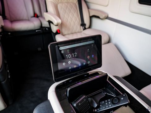 Used 2022 Mercedes-Benz Sprinter 2500 image 64