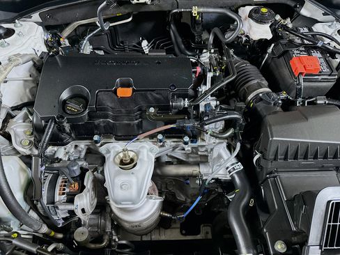 Used 2025 Honda HR-V LX image 30