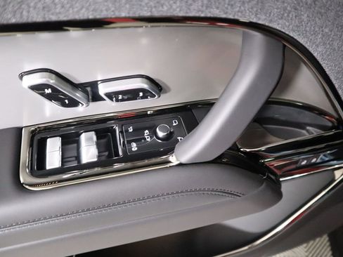 New 2026 Land Rover Range Rover Sport SE image 25