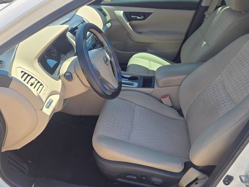 Used 2016 Nissan Altima 2.5 SV FWD image 18
