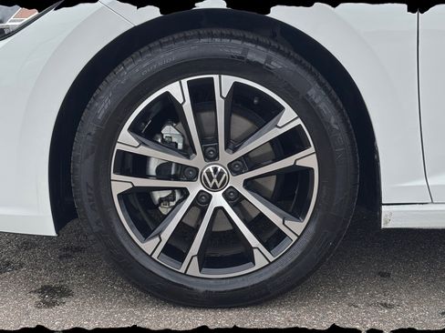 Used 2024 Volkswagen Jetta Sport FWD image 12