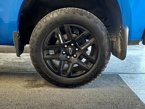 Used 2023 Chevrolet Silverado 1500 Custom image 10
