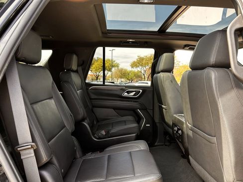 Used 2022 Chevrolet Tahoe Z71 w/ Luxury Package image 33