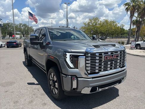 Used 2024 GMC Sierra 2500 Denali w/ Denali Reserve Package AWD/4WD image 1