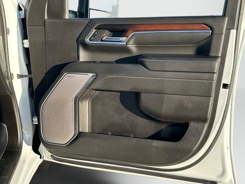 Used 2024 GMC Sierra 2500 Denali w/ Technology Package image 21