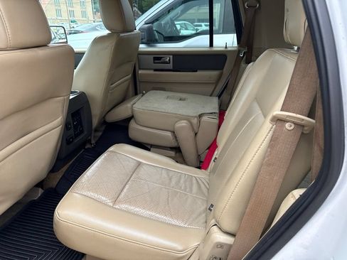 Used 2014 Ford Expedition XLT w/ Equipment Group 202A RWD image 8