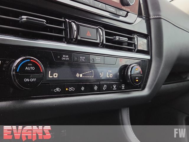 Used 2024 Nissan Pathfinder SV AWD/4WD image 9