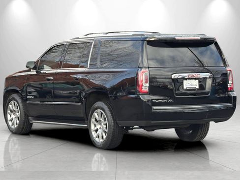Used 2020 GMC Yukon XL Denali image 6