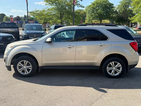 Used 2015 Chevrolet Equinox LT w/ Driver Convenience Package FWD image 2