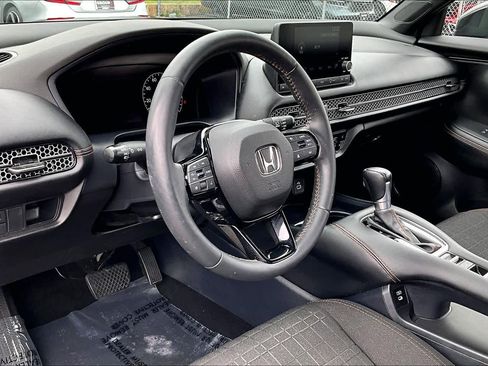 Used 2024 Honda HR-V Sport image 17