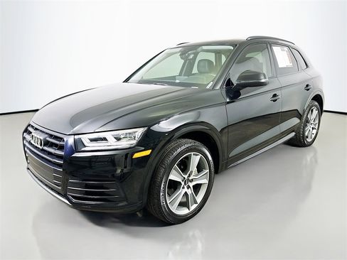 Used 2019 Audi Q5 2.0T Premium Plus w/ Premium Plus Package image 3