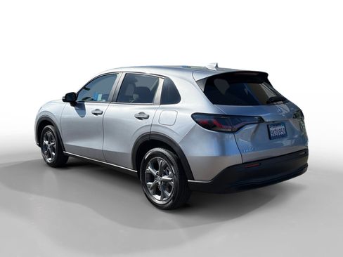Certified 2026 Honda HR-V LX image 3
