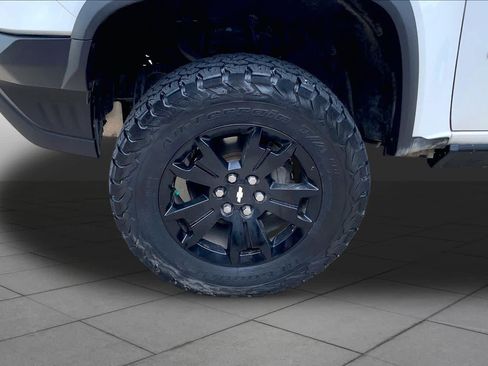 Used 2018 Chevrolet Colorado ZR2 w/ ZR2 Dusk Special Edition AWD/4WD image 11