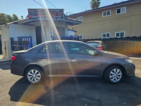Used 2010 Toyota Corolla LE image 4